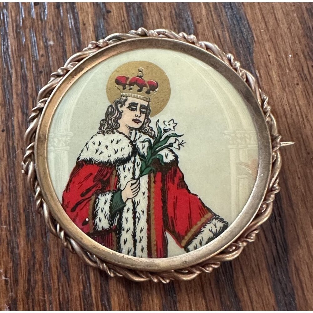 Vintage Round Pin With Picture Of Saint Or Noble? Pin Brooch Antique‎